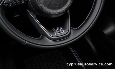 TOYOTA YARIS Z URBANO