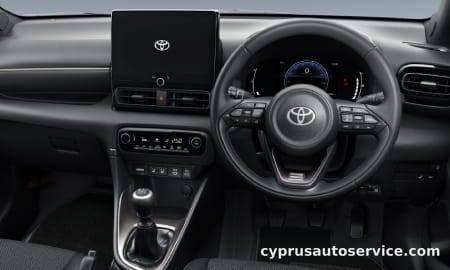TOYOTA YARIS Z URBANO