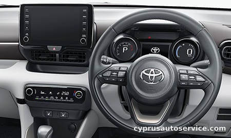 TOYOTA YARIS Z