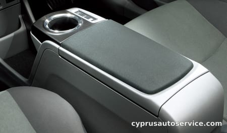 TOYOTA PRIUS ALPHA G