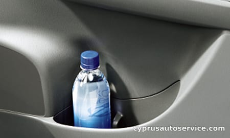 TOYOTA PRIUS ALPHA G TOURING SELECTION