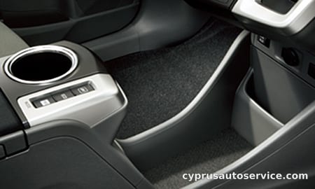 TOYOTA PRIUS ALPHA S