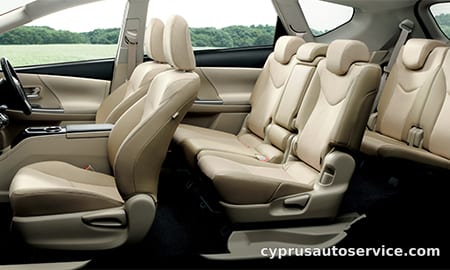 TOYOTA PRIUS ALPHA G TOURING SELECTION