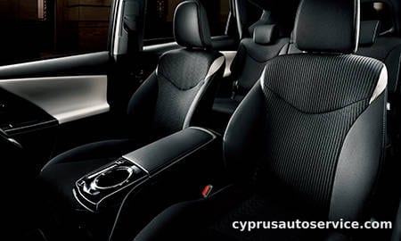 TOYOTA PRIUS ALPHA S TUNE BLACK II