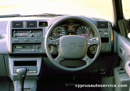 TOYOTA RAV4L L V E VERSION