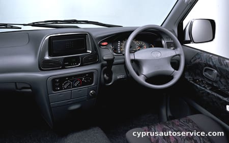 TOYOTA LITEACE NOAH ROAD TOURER