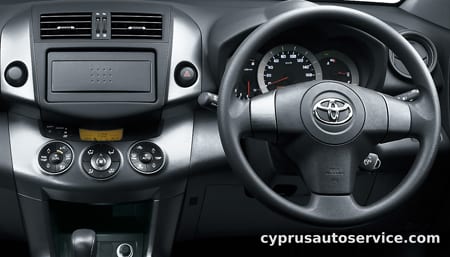 TOYOTA RAV4 X