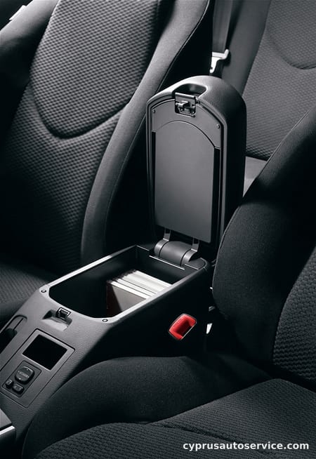 TOYOTA RAV4 X