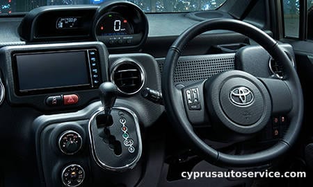 TOYOTA SPADE F NOBLE COLLECTION