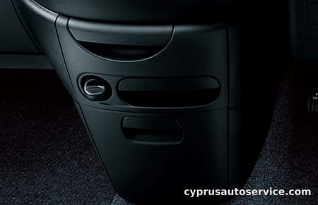 TOYOTA SIENTA X