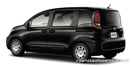 TOYOTA SIENTA HYBRID X