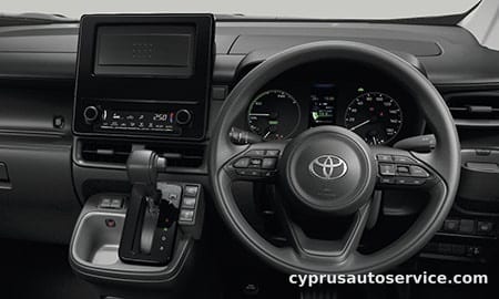 TOYOTA SIENTA HYBRID X