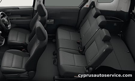 TOYOTA SIENTA HYBRID X