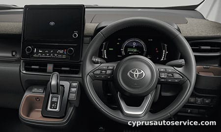 TOYOTA SIENTA HYBRID Z