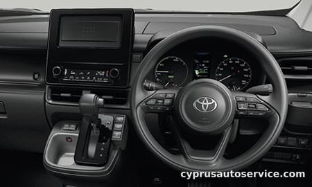 TOYOTA SIENTA HYBRID X