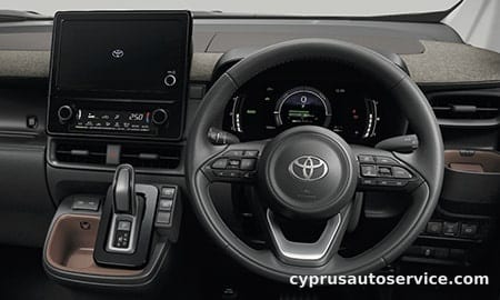 TOYOTA SIENTA HYBRID Z