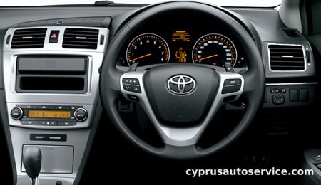 TOYOTA AVEVSIS WAGON Xi