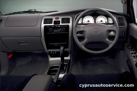 TOYOTA HILUX SURF SPORTS RUNNER