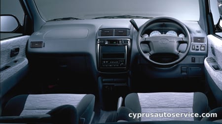 TOYOTA IPSUM AEROTOURING
