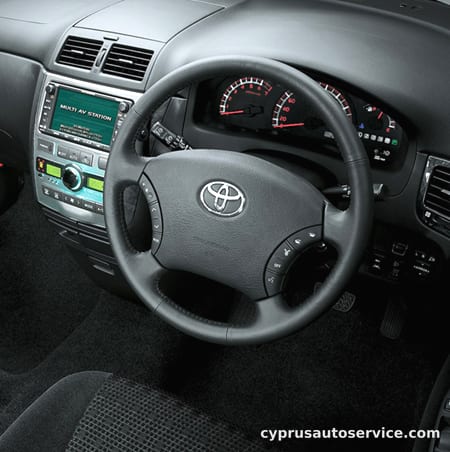 TOYOTA IPSUM 240S