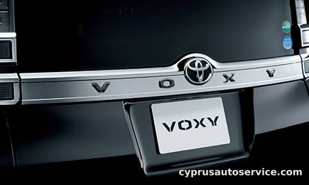 TOYOTA VOXY ZS KIRAMEKI