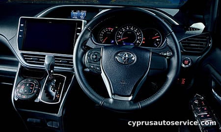 TOYOTA VOXY ZS KIRAMEKI II