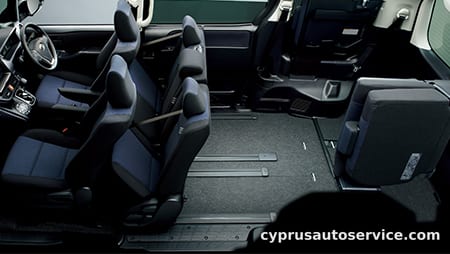 TOYOTA VOXY V