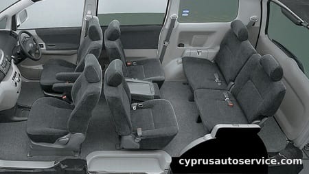 TOYOTA VOXY Z
