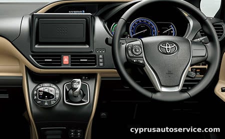 TOYOTA NOAH HYBRID G