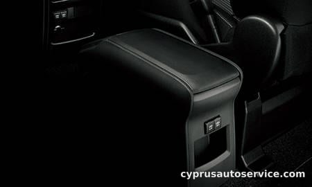 TOYOTA NOAH HYBRID G