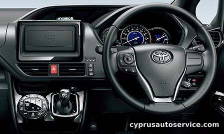 TOYOTA NOAH HYBRID G