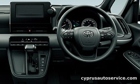 TOYOTA NOAH X