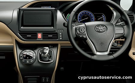 TOYOTA NOAH HYBRID G