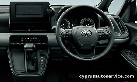 TOYOTA NOAH X