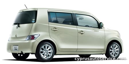 TOYOTA bB Z