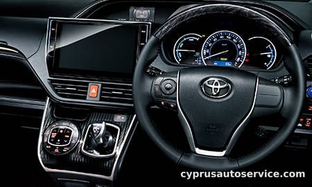 TOYOTA ESQUIRE HYBRID GI BLACK TAILORED