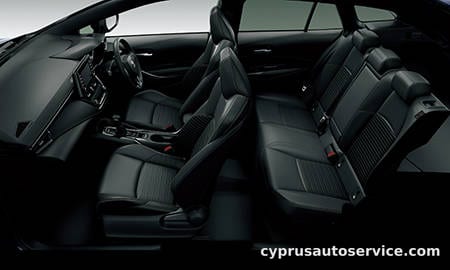 TOYOTA COROLLA TOURING HYBRID WxB