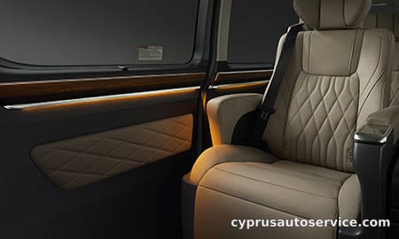 TOYOTA GRANACE PREMIUM