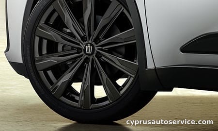 TOYOTA CROWN CROSSOVER RS THE 70TH