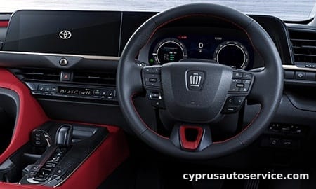 TOYOTA CROWN SPORT RS