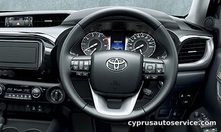 TOYOTA HILUX Z