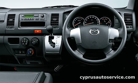 MAZDA BRAWNY VAN GL
