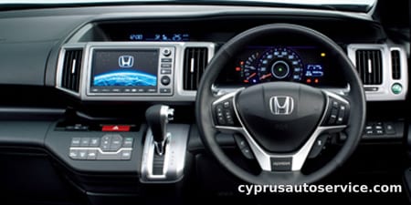 HONDA STEPWAGON SPADA ZI
