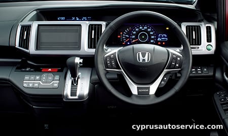 HONDA STEPWAGON SPADA Z