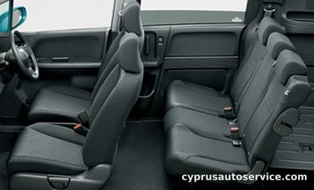 HONDA FREED SPIKE G AERO