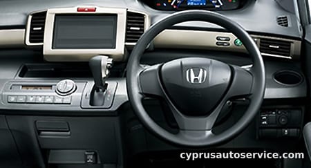 HONDA FREED SPIKE G JUST SELECTION