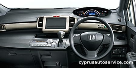 HONDA FREED SPIKE G JUST SELECTION
