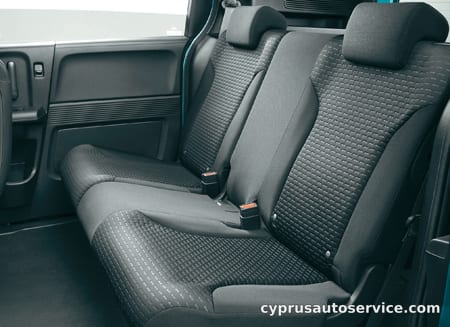 HONDA FREED SPIKE G AERO