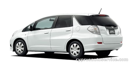 HONDA FIT SHUTTLE 15C