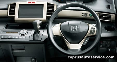 HONDA FREED SPIKE HYBRID JUST SELECTION